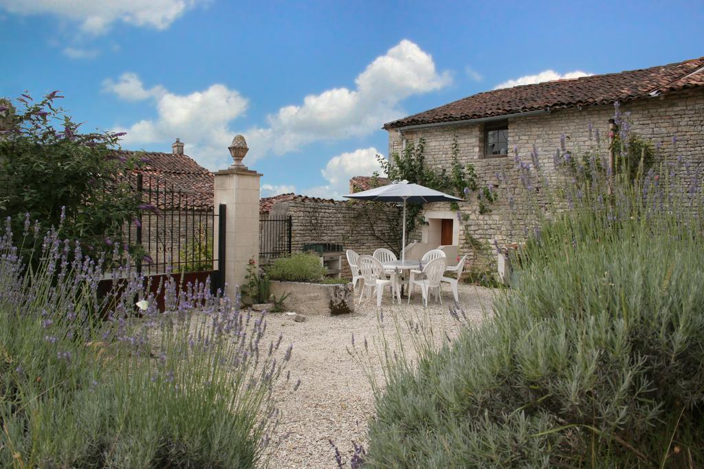Le Petit Souhait & Le Verger Gourvillette Exterior foto